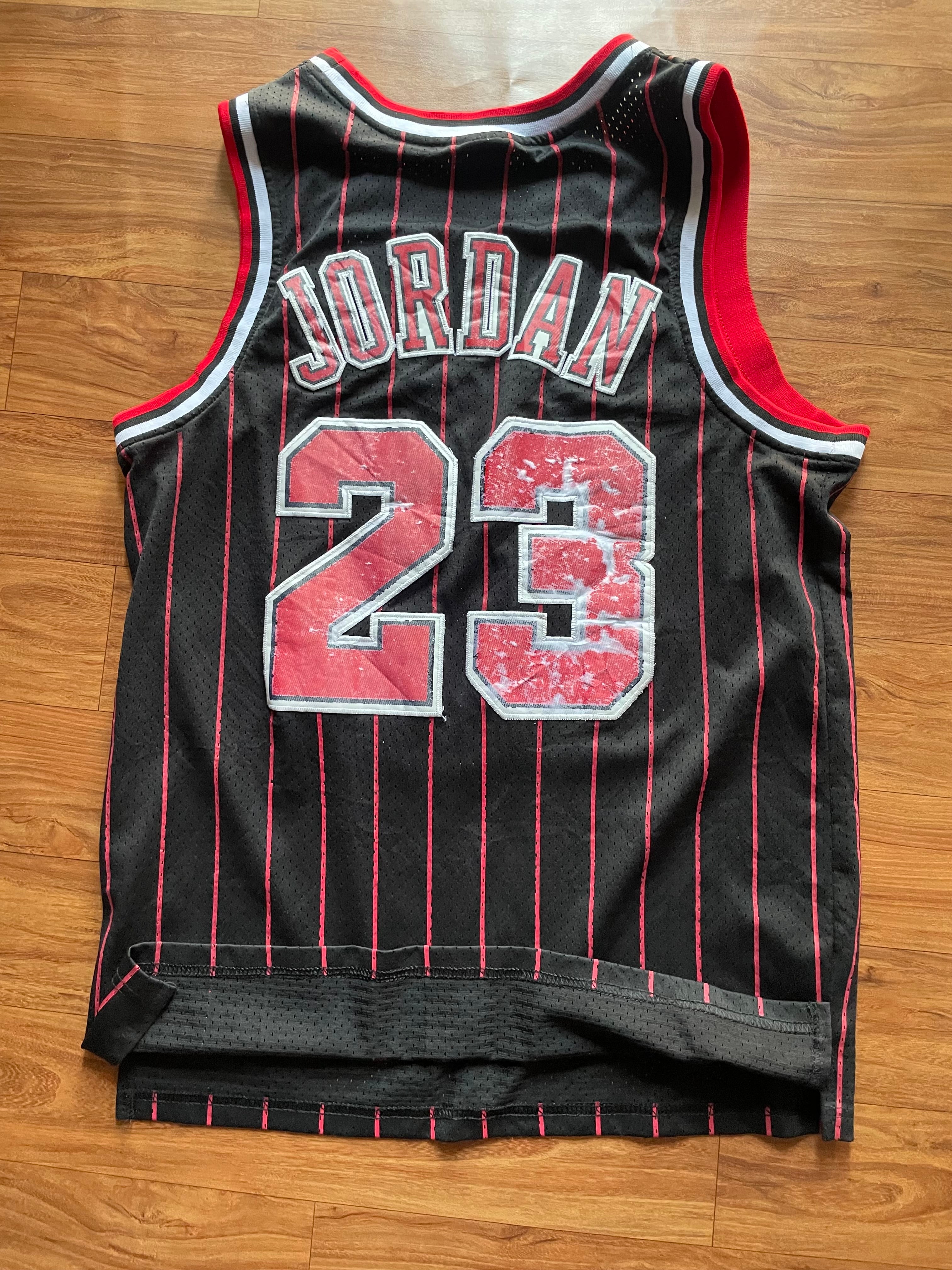 Bulls #23 Jordan jersey (rare)
