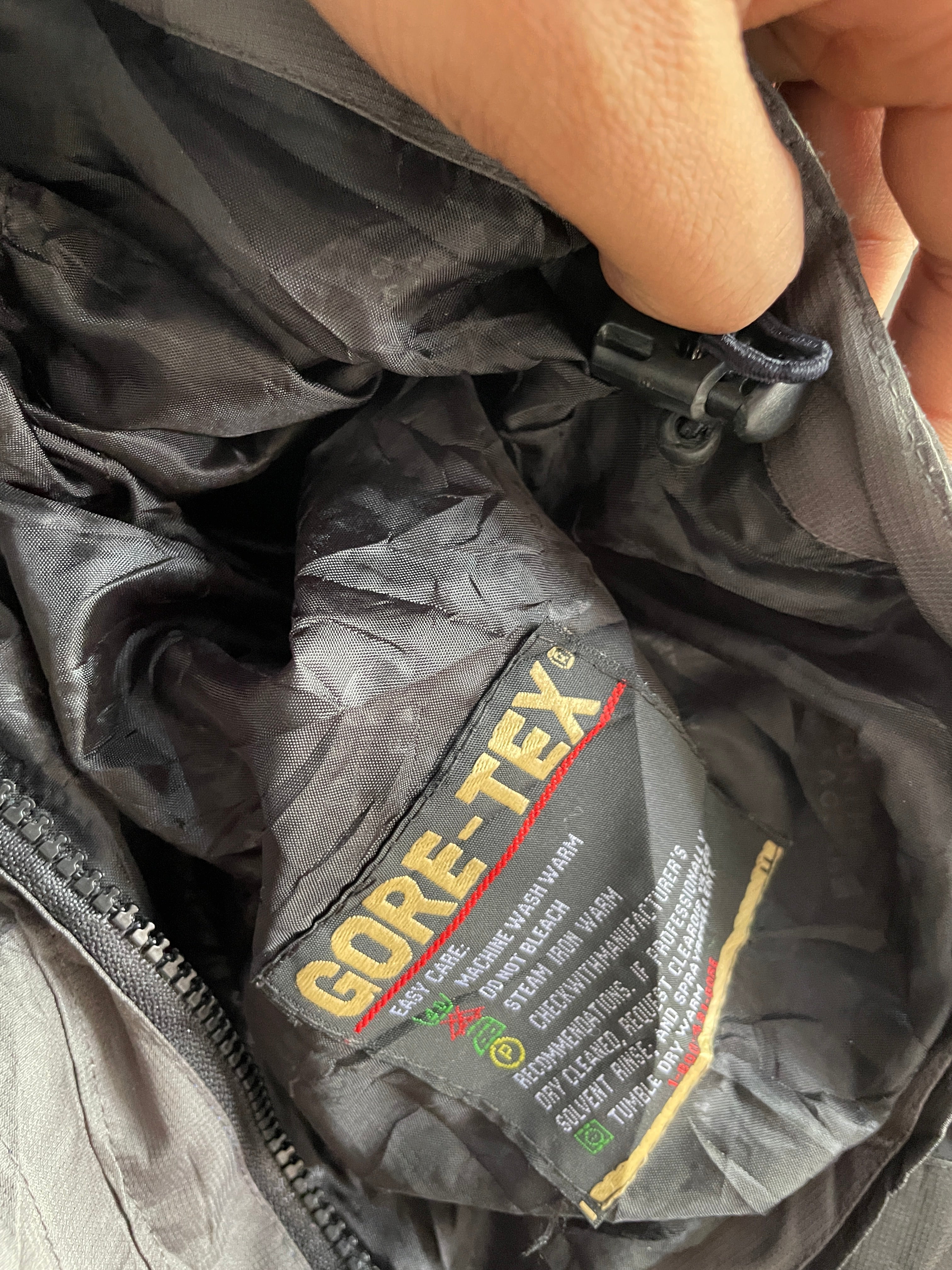 The north face (Summit series gore-tex xcr)