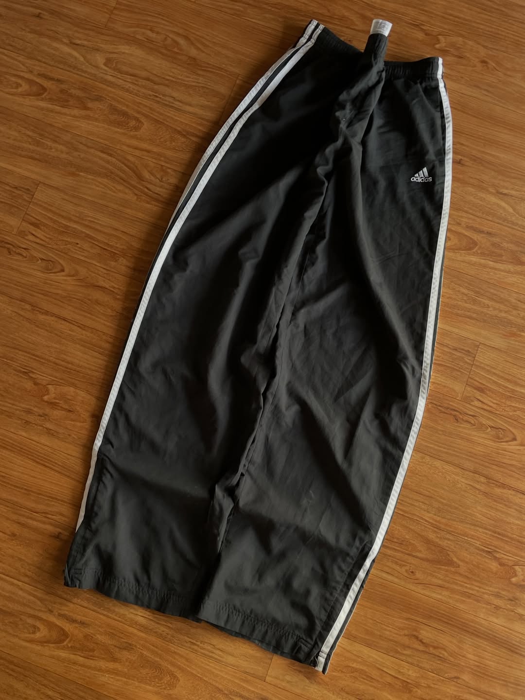 A*didas 3 stripe black