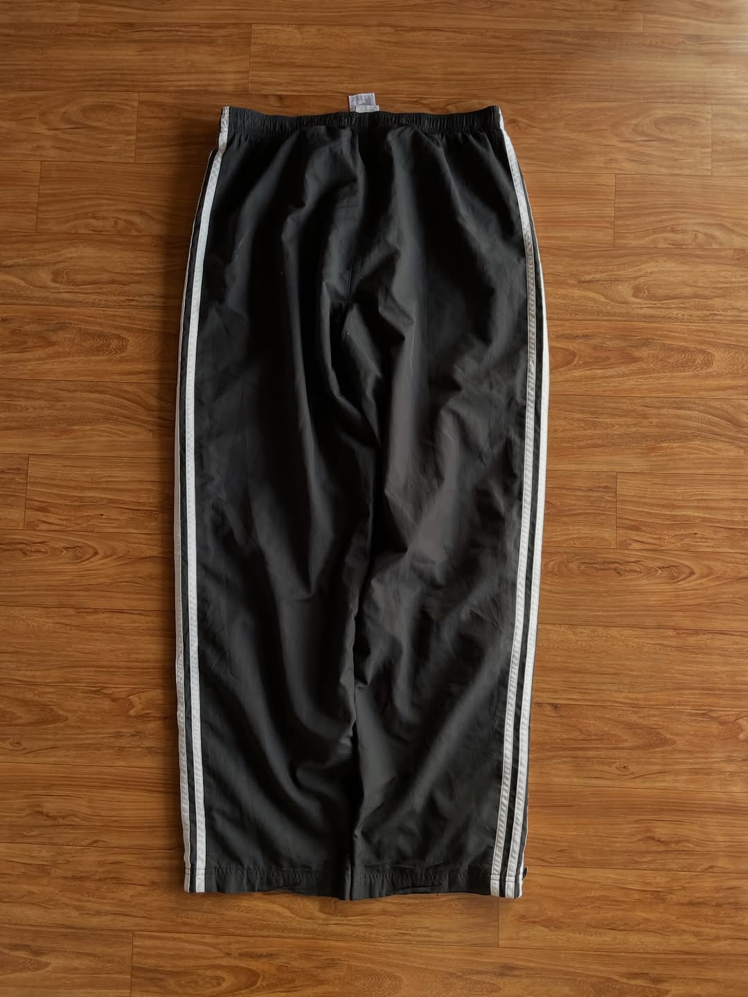 A*didas 3 stripe black