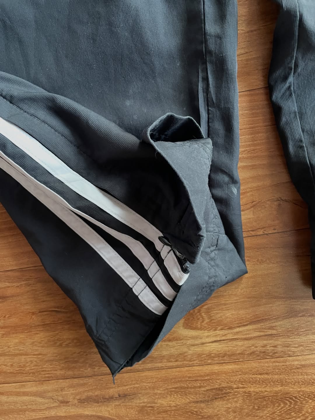 A*didas 3 stripe black