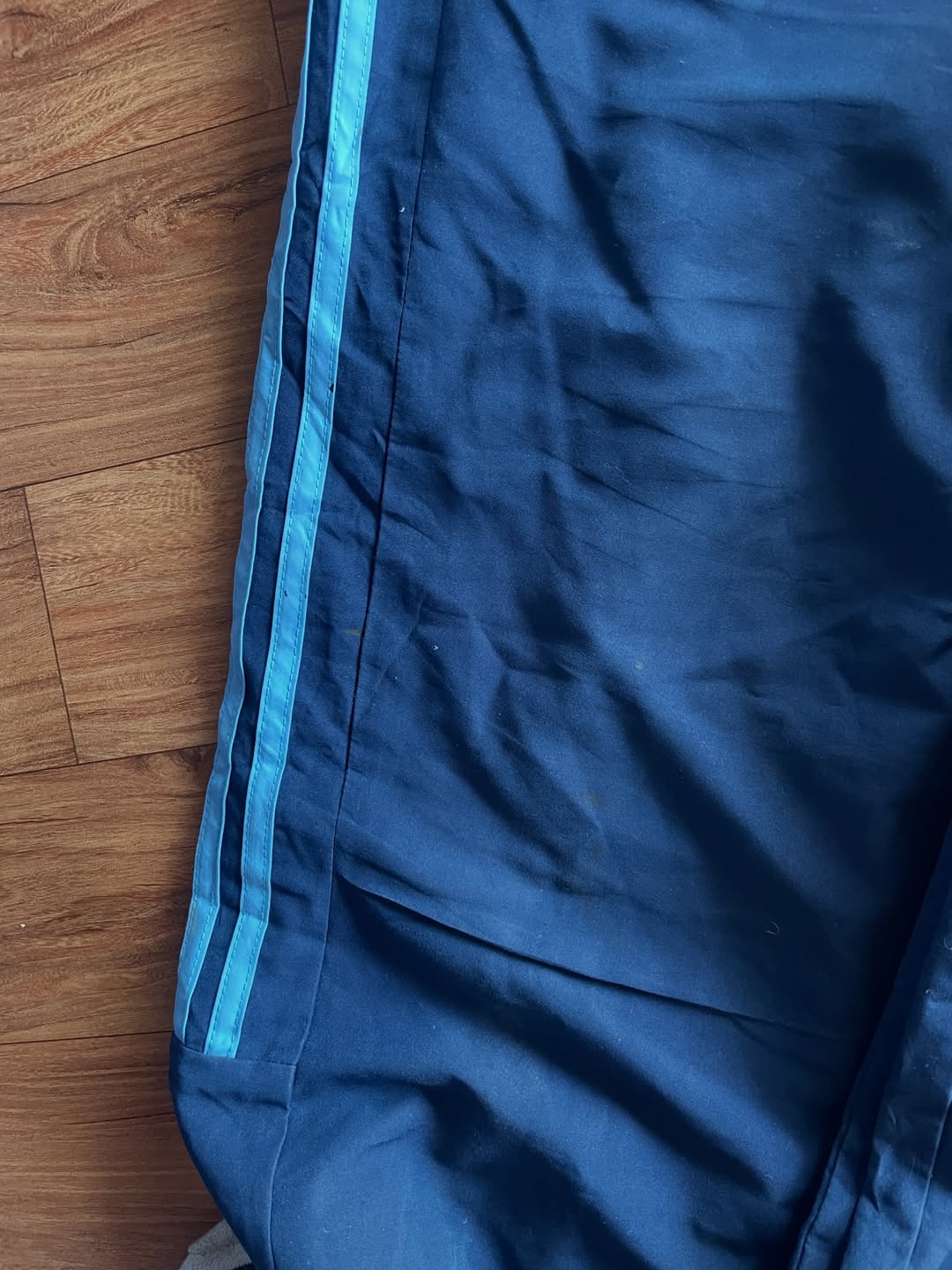 A*didas Blue stripe