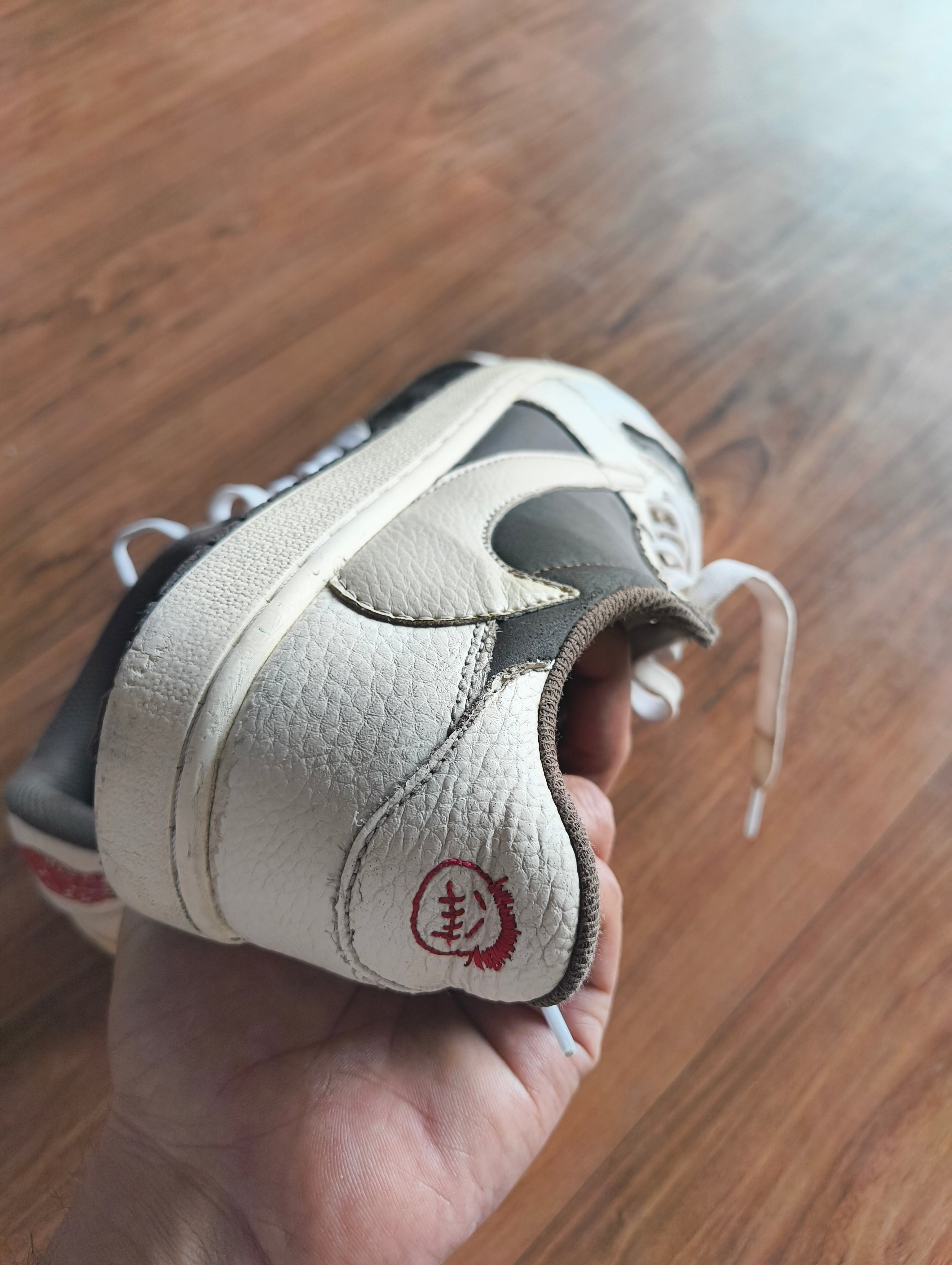 Travis- UK 8.5